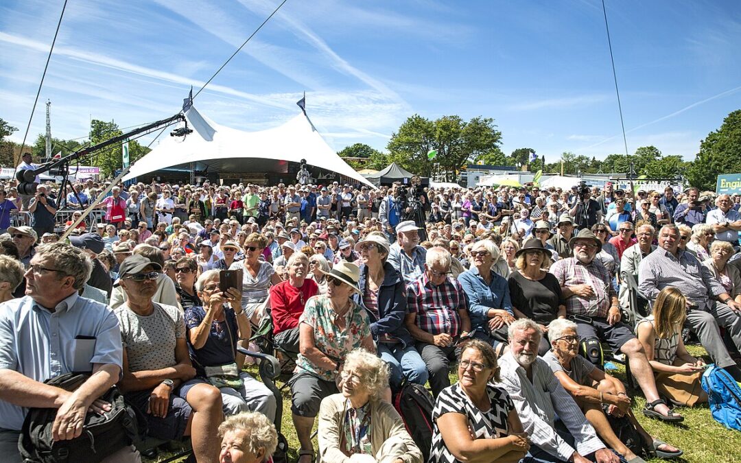 Putting science on the agenda: HALRIC at northern Europe’s democratic forums